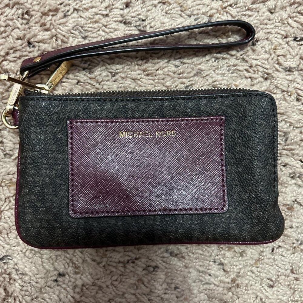 Michael Kors Wristlet